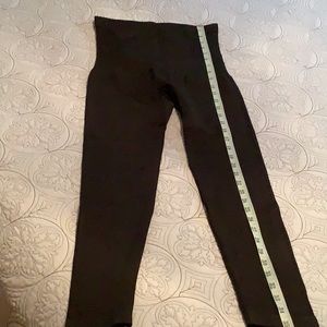 NWOT Shapermint high waisted leggings .medium